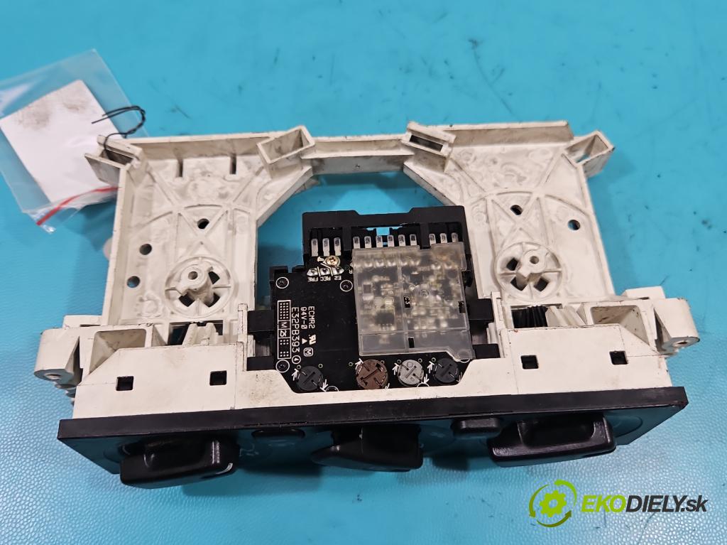 Mitsubishi Pajero Pinin 1998-2007 1.8 16V 114 HP manual 84 kW 1834 cm3 3- panel kúrenia E32PB393