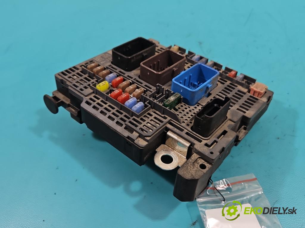 Peugeot 508 2010-2018 2.0 hdi 136hp manual 100 kW 1997 cm3 4- skříňka pojistková 9674921980 (Pojistkové skříňky)