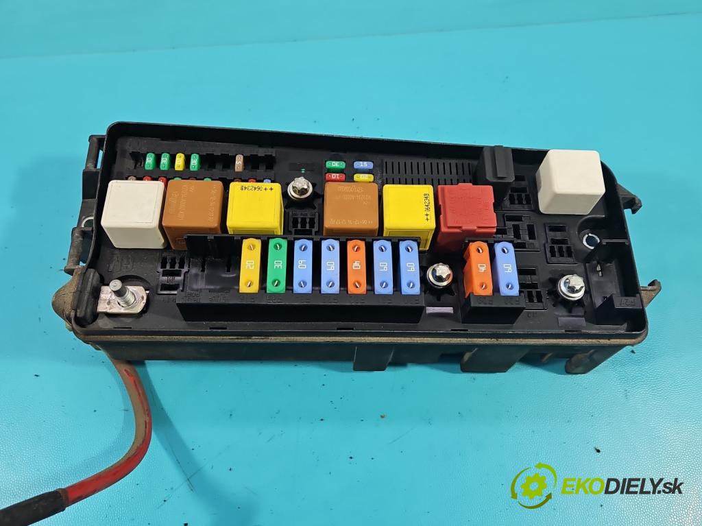 Opel Vectra C 2002-2008 1.9 cdti (Z19DT) 120 hp manual 88 kW 1910 cm3 4- skříňka pojistková 13240247 (Pojistkové skříňky)