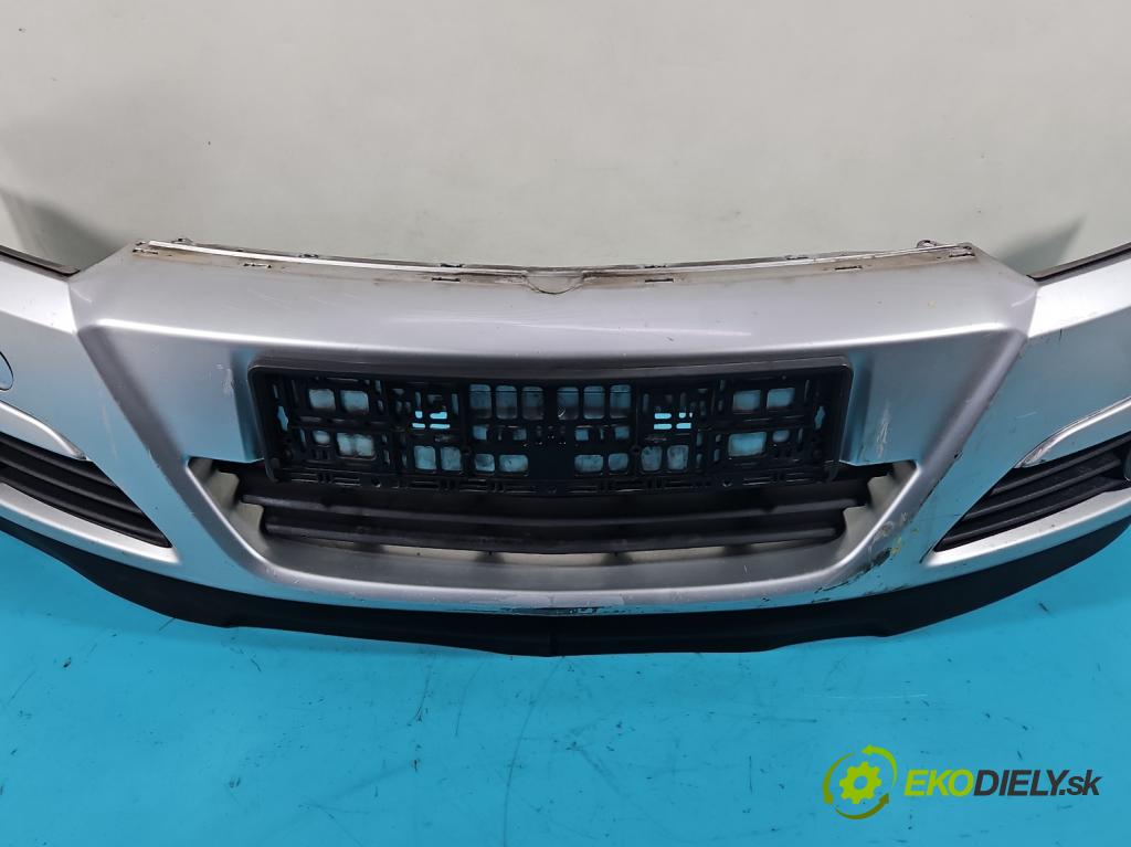 Opel Astra III 2004-2014 1.7 cdti 101 hp manual 74 kW 1686 cm3 5- nárazník přední  (Ostatné)