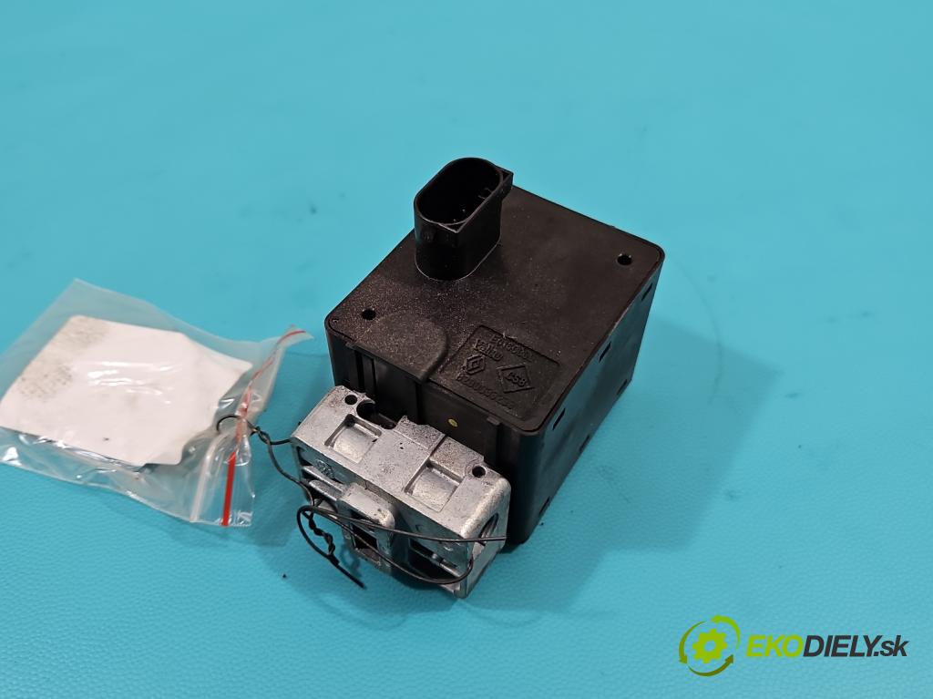 Renault Scenic II 2003-2009 1.6 16v 113 HP manual 83 kW 1598 cm3 5- Blokáda: řízení: 8200033233 (Ostatné)