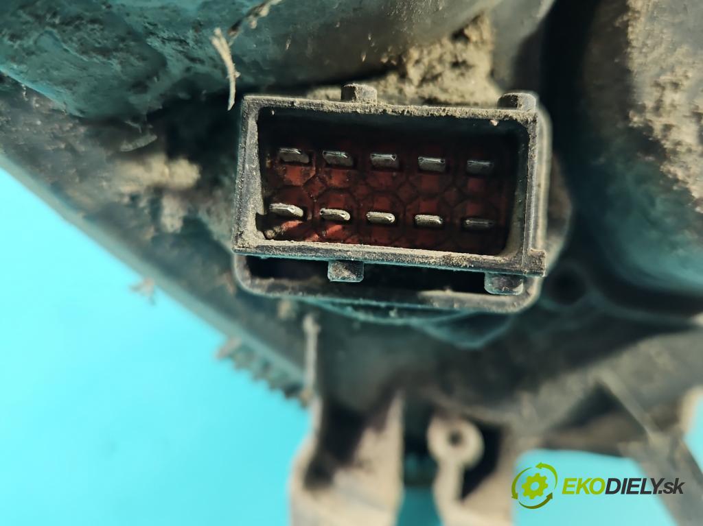 Opel Astra III 2004-2014 1.7 cdti 101 hp manual 74 kW 1686 cm3 5- světlo levý  (Klika dveří ostatní)