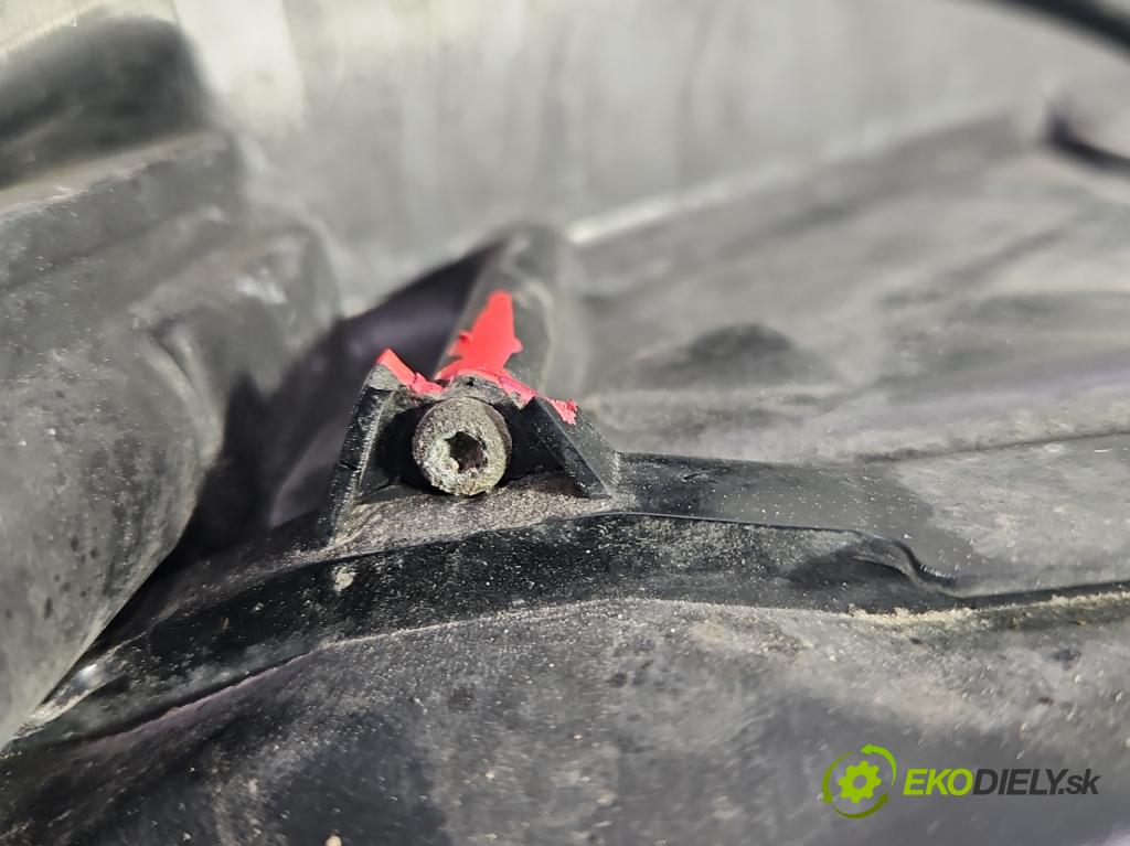 Opel Astra III 2004-2014 1.7 cdti 101 hp manual 74 kW 1686 cm3 5- světlo levý  (Klika dveří ostatní)