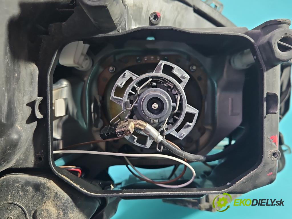 Opel Astra III 2004-2014 1.7 cdti 101 hp manual 74 kW 1686 cm3 5- světlo levý  (Klika dveří ostatní)