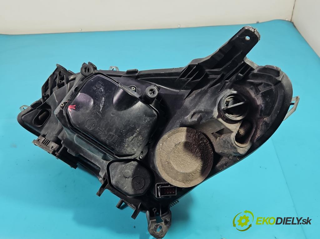 Opel Astra III 2004-2014 1.7 cdti 101 HP manual 74 kW 1686 cm3 5- Reflektor: pravý  (Pravé)