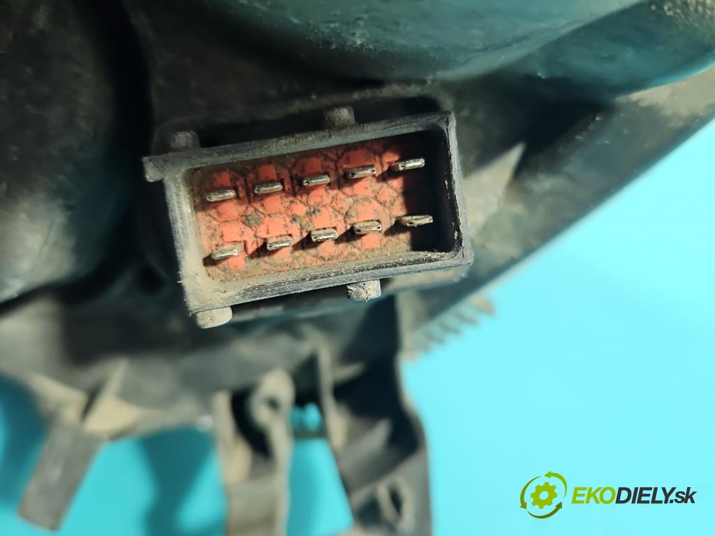 Opel Astra III 2004-2014 1.7 cdti 101 HP manual 74 kW 1686 cm3 5- Reflektor: pravý  (Pravé)