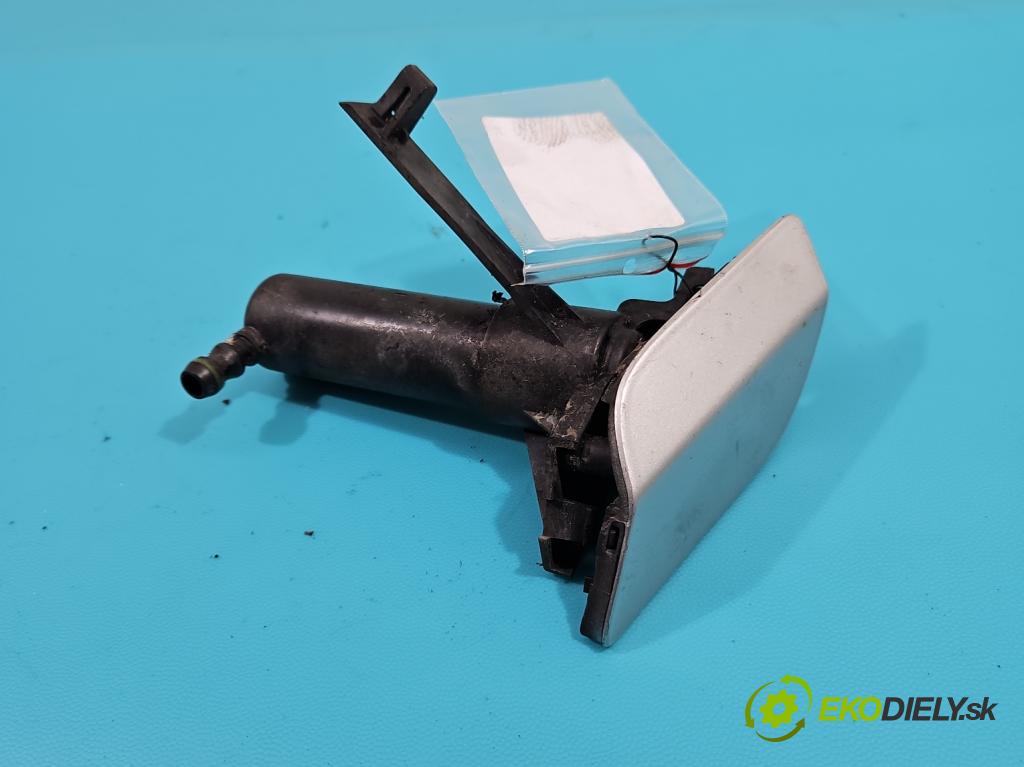 Opel Astra III 2004-2014 1.7 cdti 101 HP manual 74 kW 1686 cm3 5- ostrekovač reflektor: ľavý  (Motorčeky, čerpadlá ostrekovačov)