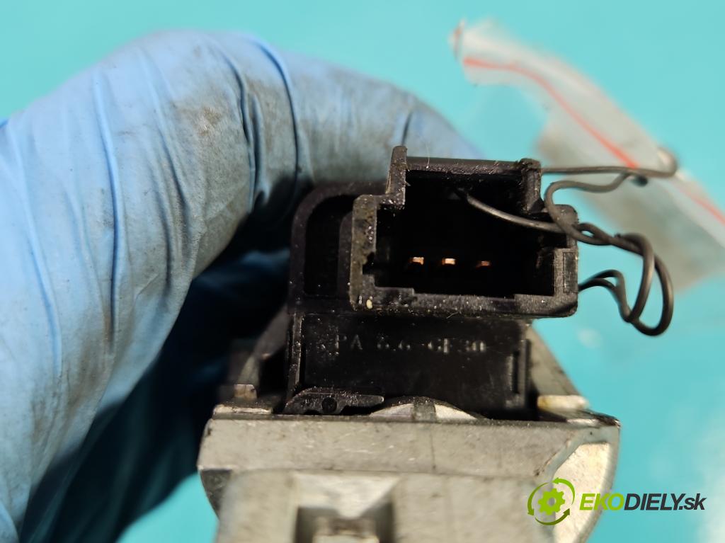 Citroen C4 I 2004-2011 1.6 16V 109 HP manual 80 kW 1587 cm3 5- Spínačka 9663123380 (Spínacie skrinky a kľúče)