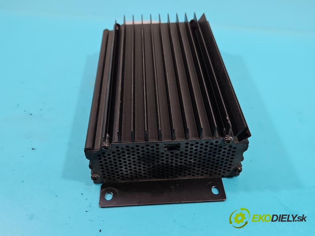 Mercedes CLK I W208 1997-2003 2.0 kompressor 163 HP automatic 120 kW 1998 cm3 2- Zesilovač: 2088200889 (Zosilňovače)