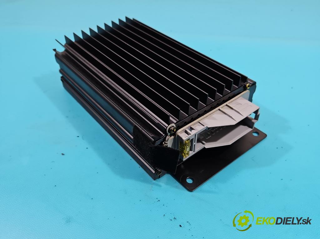 Mercedes CLK I W208 1997-2003 2.0 kompressor 163 HP automatic 120 kW 1998 cm3 2- Zesilovač: 2088200889 (Zosilňovače)