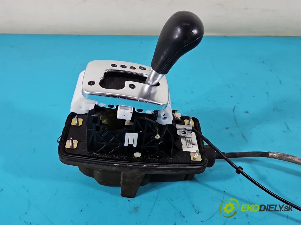 Audi A4 B6 2000-2004 2.0 20V 131 HP automatic 96 kW 1984 cm3 4- Páka: Změny: stupeň,rýchlosť 8E1713111E (Rýchlostné páky / kulisy)