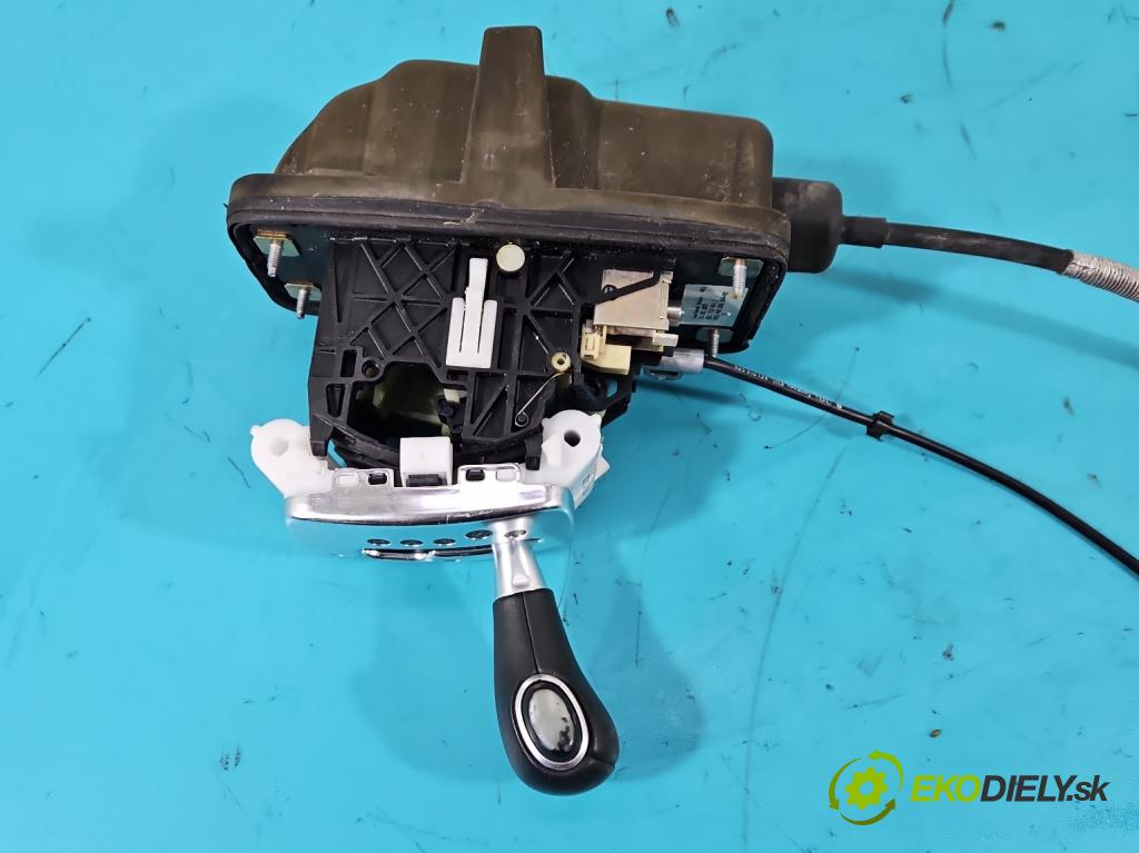 Audi A4 B6 2000-2004 2.0 20V 131 HP automatic 96 kW 1984 cm3 4- Páka: Změny: stupeň,rýchlosť 8E1713111E (Rýchlostné páky / kulisy)