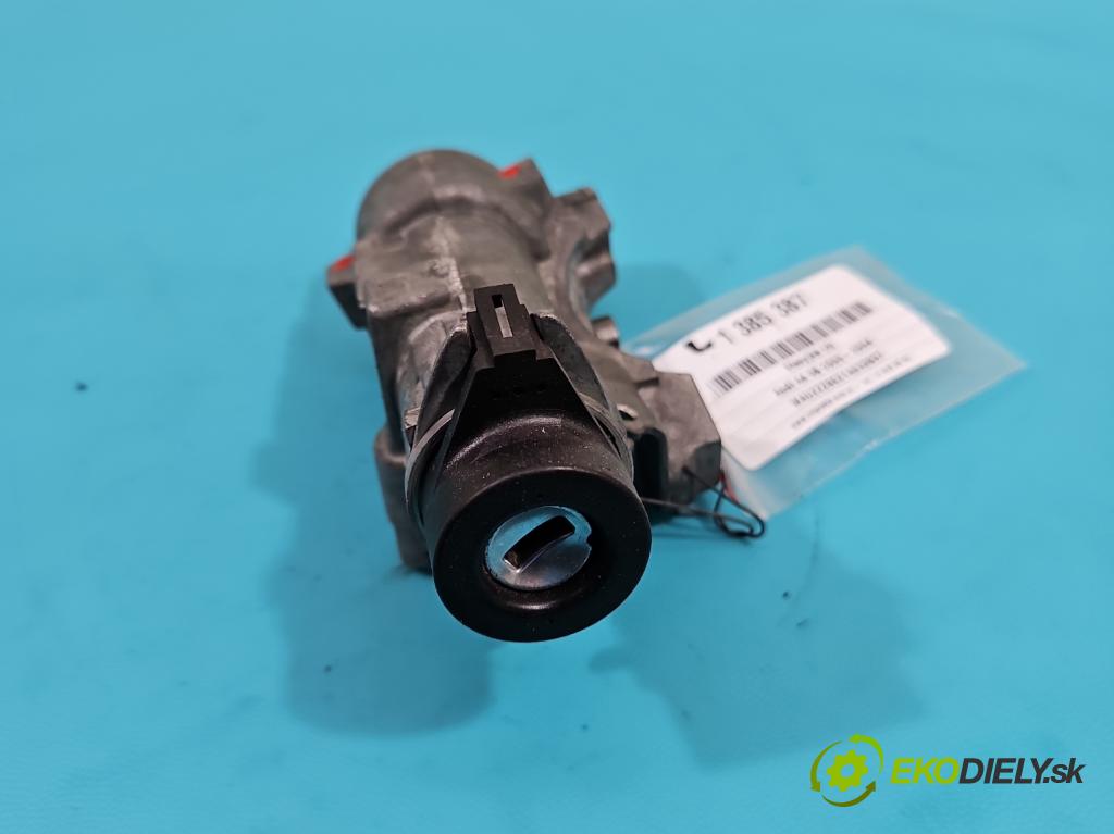 Audi A4 B6 2000-2004 2.0 20V 131 HP automatic 96 kW 1984 cm3 4- Spínačka 4B0905851B (Spínacie skrinky a kľúče)