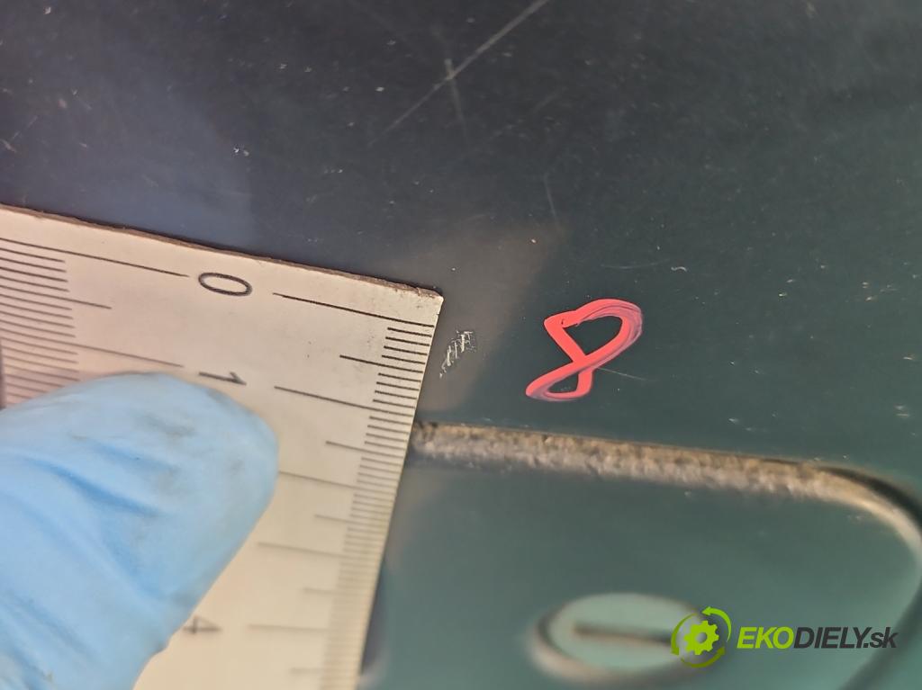 Vw Golf IV 1997-2003 1.6 SR (AKL) 101 hp manual 74 kW 1595 cm3 5- zadní kufrové dveře  (Zadní kapoty)