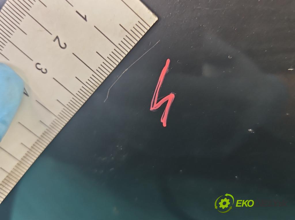 Vw Golf IV 1997-2003 1.6 SR (AKL) 101 hp manual 74 kW 1595 cm3 5- zadní kufrové dveře  (Zadní kapoty)