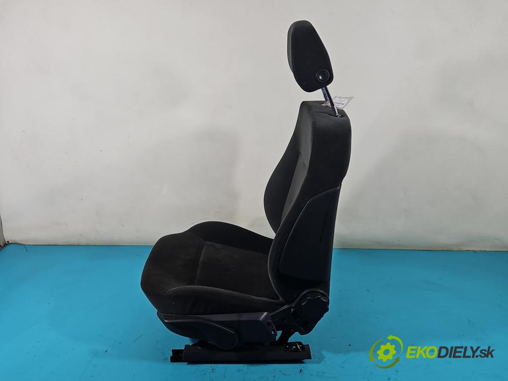 Opel Astra III 2004-2014 1.7 cdti 101 HP manual 74 kW 1686 cm3 5- Sedačka ľavý  (Sedačky, sedadlá)