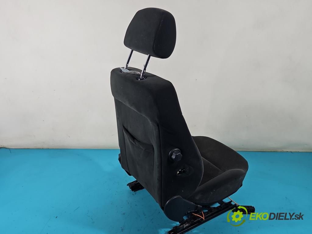 Opel Astra III 2004-2014 1.7 cdti 101 HP manual 74 kW 1686 cm3 5- Sedačka ľavý  (Sedačky, sedadlá)