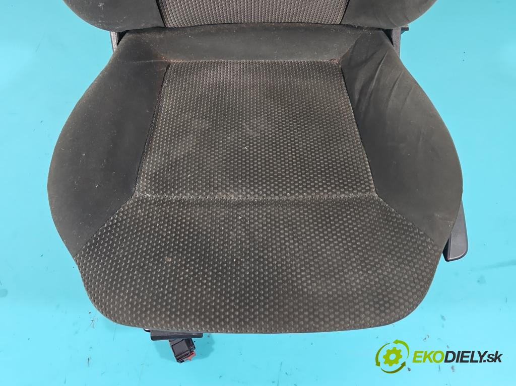 Opel Astra III 2004-2014 1.7 cdti 101 HP manual 74 kW 1686 cm3 5- Sedačka ľavý  (Sedačky, sedadlá)