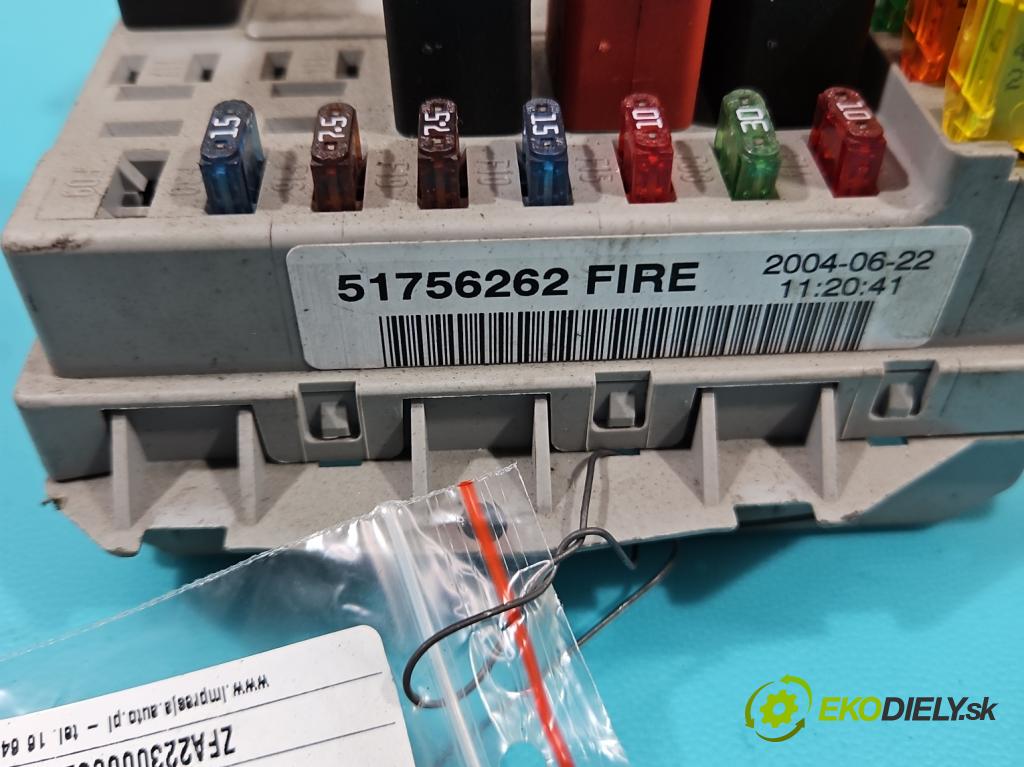 Fiat Doblo I 2001-2010 1.6 16V 103 hp manual 76 kW 1596 cm3 5- skříňka pojistková 51756262 (Pojistkové skříňky)