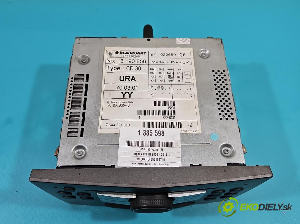 Opel Astra III 2004-2014 1.7 cdti 101 HP manual 74 kW 1686 cm3 5- Radio originál 13190856