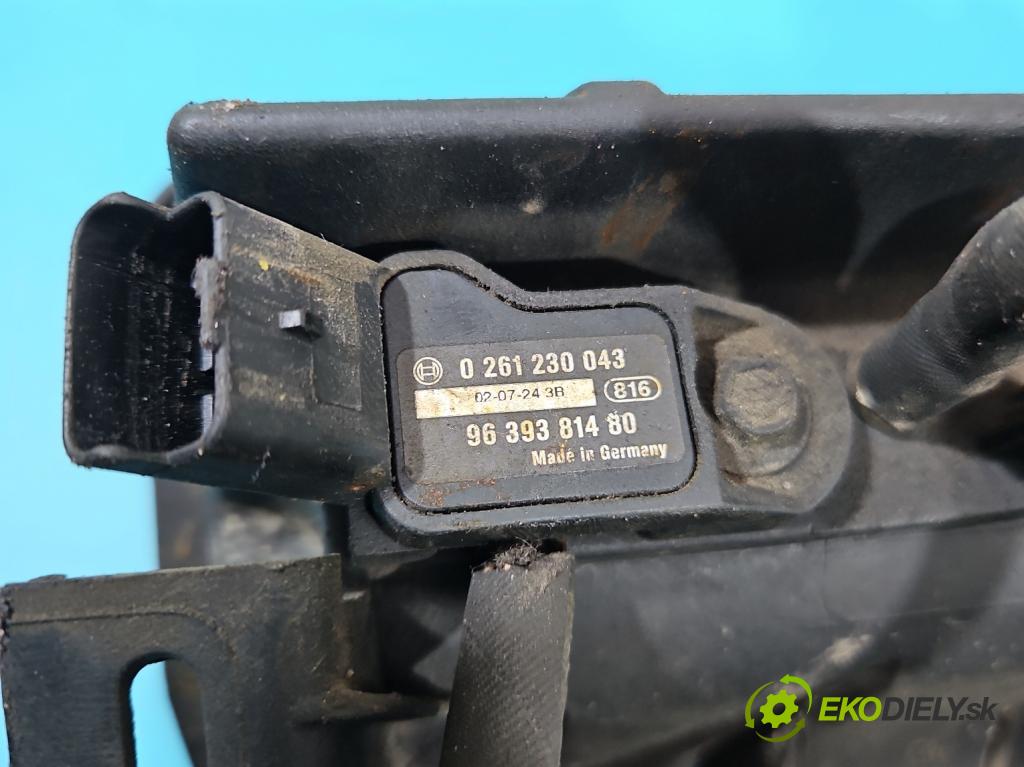 Citroen Xsara Picasso 1.6 8v 95 HP manual 70 kW 1587 cm3 5- zvod nasávací 9642536480 (Sacie potrubia)