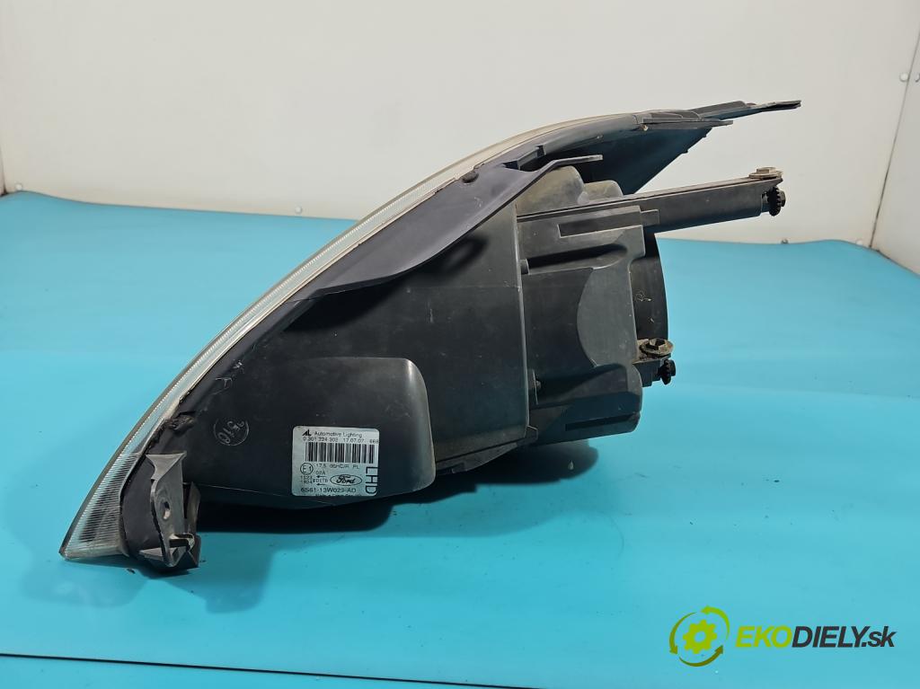 Ford Fiesta Mk6 2002-2008 1.3 60 HP manual 44 kW 1299 cm3 5- Reflektor: pravý 0301224302 (Pravé)