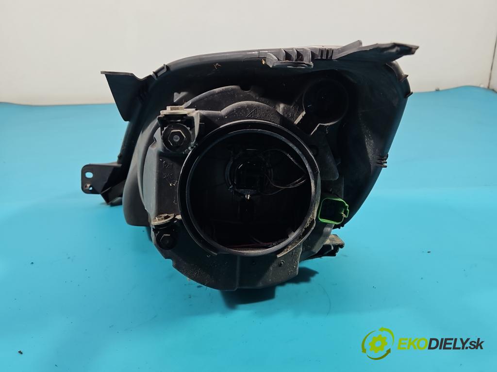 Ford Fiesta Mk6 2002-2008 1.3 60 HP manual 44 kW 1299 cm3 5- Reflektor: pravý 0301224302 (Pravé)