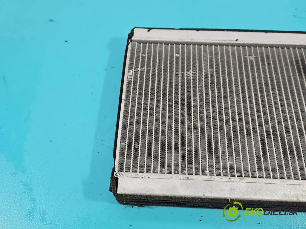 Rover 75 2.0 cdti 116 hp manual 85 kW 1951 cm3 4- radiátor  (Radiátory topení)