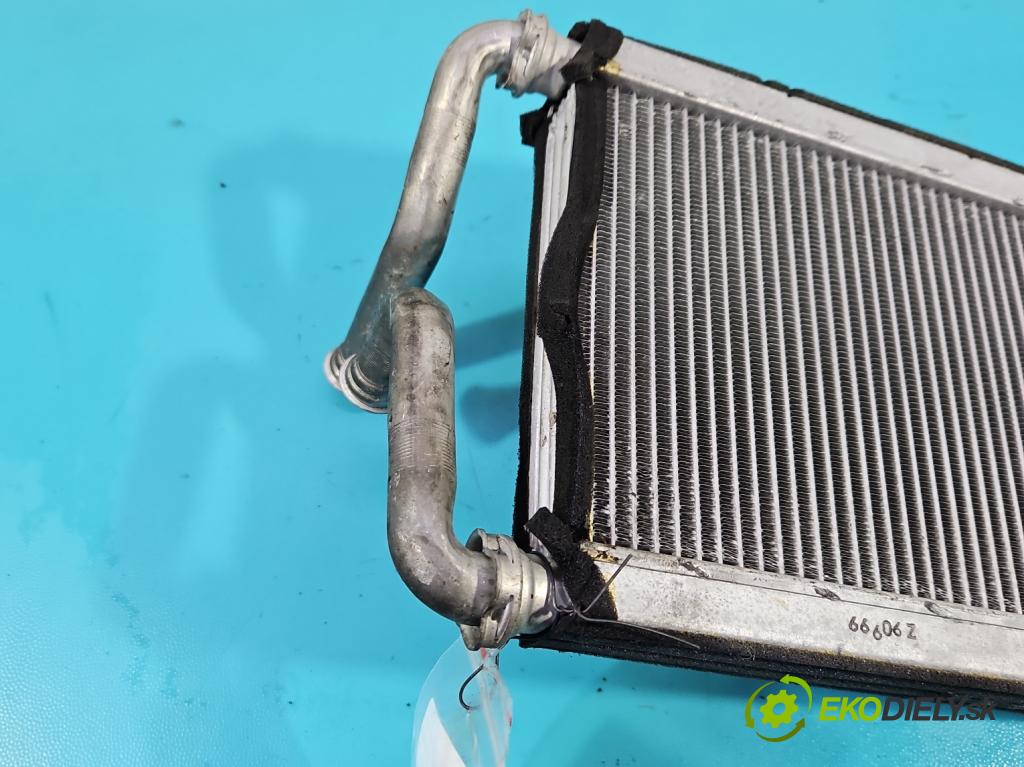 Rover 75 2.0 cdti 116 hp manual 85 kW 1951 cm3 4- radiátor  (Radiátory topení)