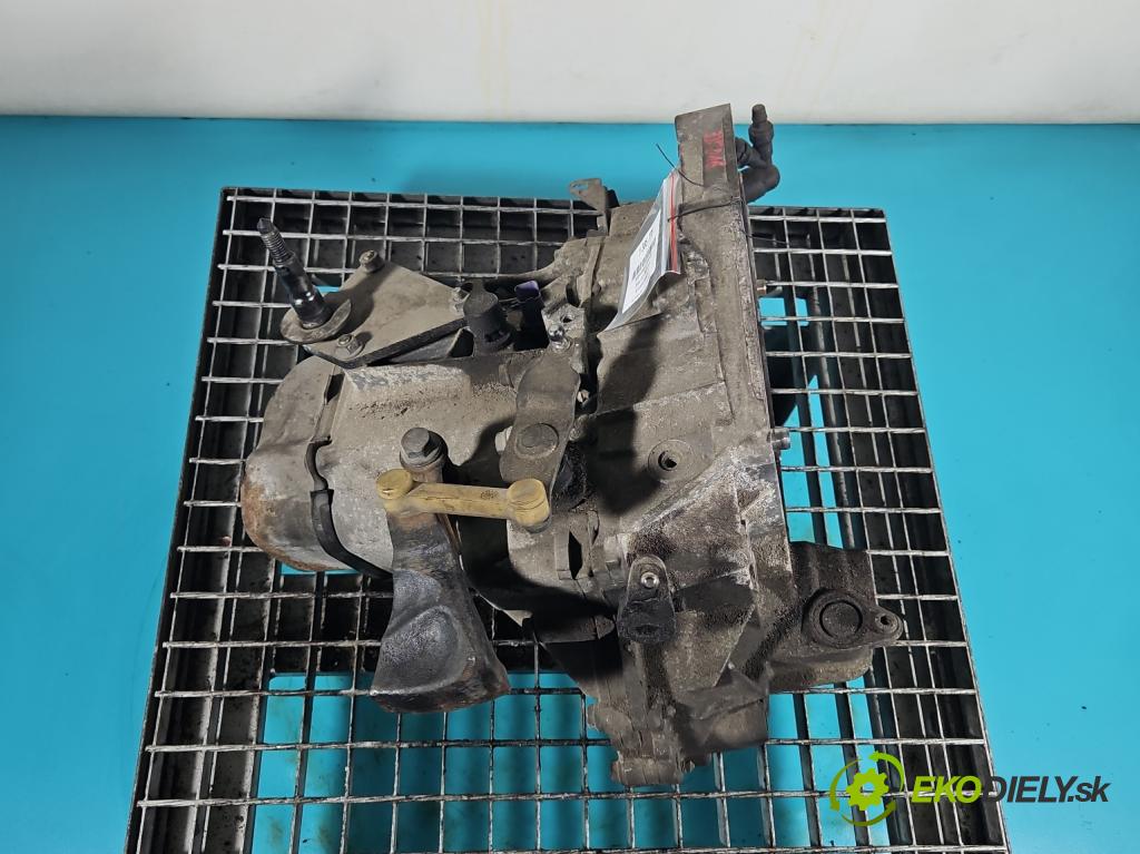 Citroen C4 I 2004-2011 1.6 16V 109 HP manual 80 kW 1587 cm3 5- prevodovka stupeň,rýchlosť manual