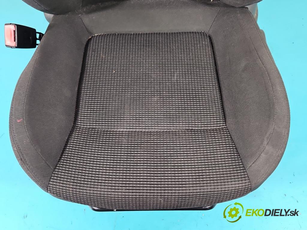 Peugeot 5008 I 2009-2017 2.0 hdi 163 HP automatic 120 kW 1997 cm3 5- Sedačka ľavý  (Sedačky, sedadlá)