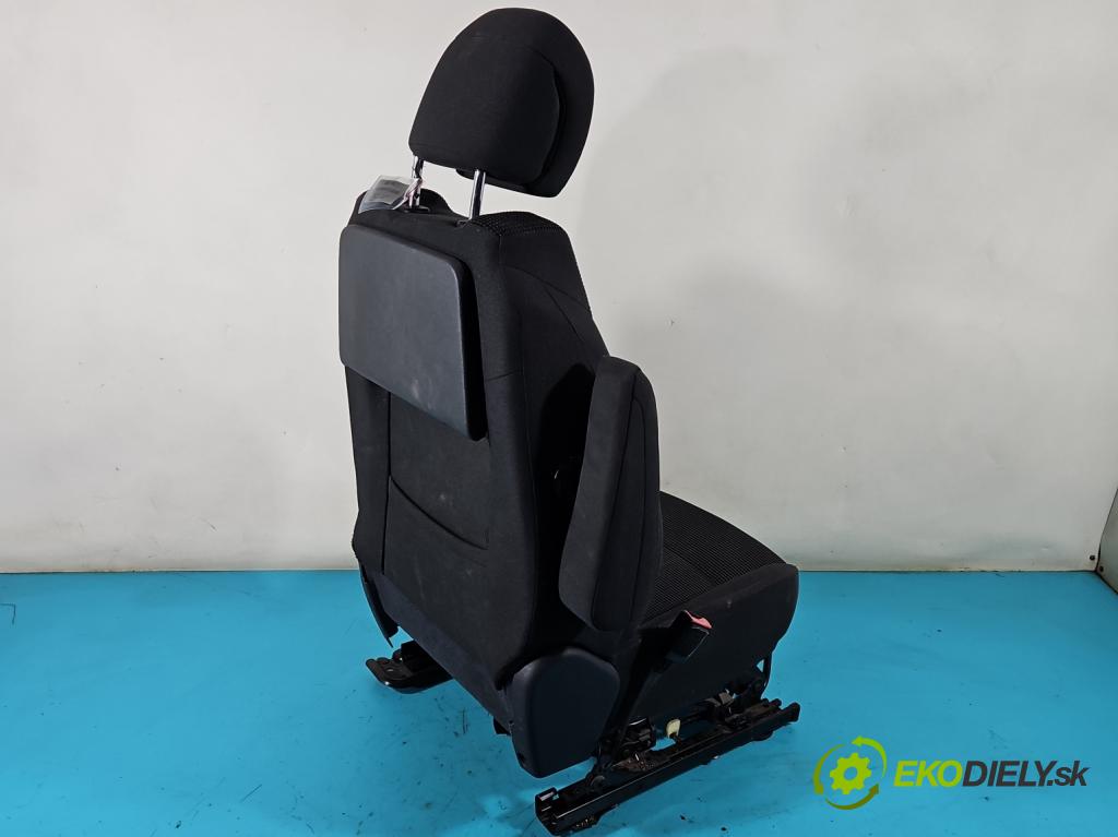 Peugeot 5008 I 2009-2017 2.0 hdi 163 HP automatic 120 kW 1997 cm3 5- Sedačka ľavý  (Sedačky, sedadlá)