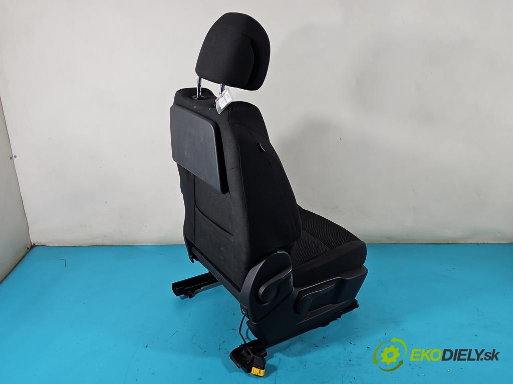 Peugeot 5008 I 2009-2017 2.0 hdi 163 HP automatic 120 kW 1997 cm3 5- Sedačka pravý  (Sedačky, sedadlá)