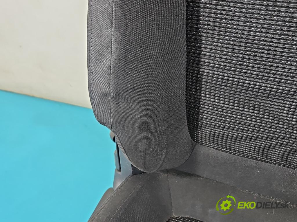 Peugeot 5008 I 2009-2017 2.0 hdi 163 HP automatic 120 kW 1997 cm3 5- Sedačka pravý  (Sedačky, sedadlá)