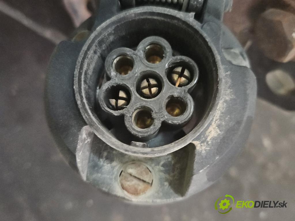 Opel Zafira A 1999-2005 1.8 16v 116 hp manual 85 kW 1796 cm3 5- oko tažné  (Tažná zařízení)