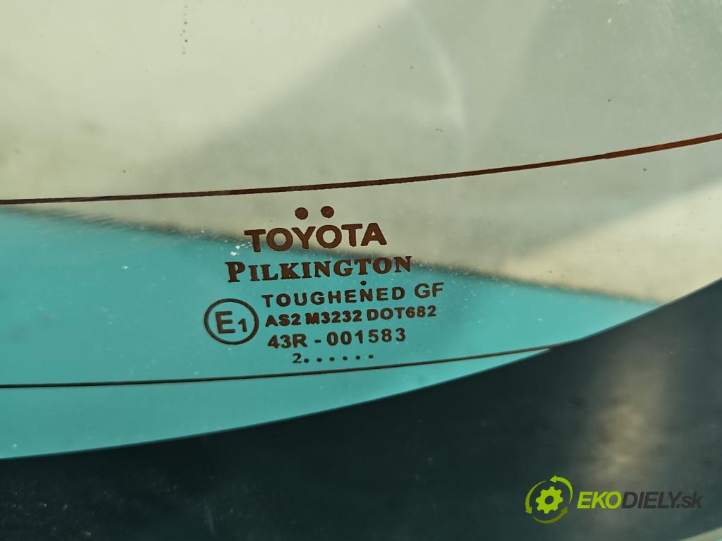 Toyota Corolla E12 2001-2009 1.6 VVti 110 hp manual 81 kW 1598 cm3 5- sklo zadní  (Okna zadní)