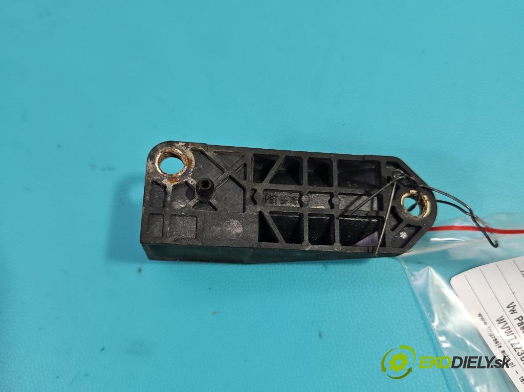 Vw Passat B5 1995-2005 1.9 tdi 131 HP manual 96 kW 1896 cm3 5- snímač šokovat: 5WK42895 (Snímače nárazu)