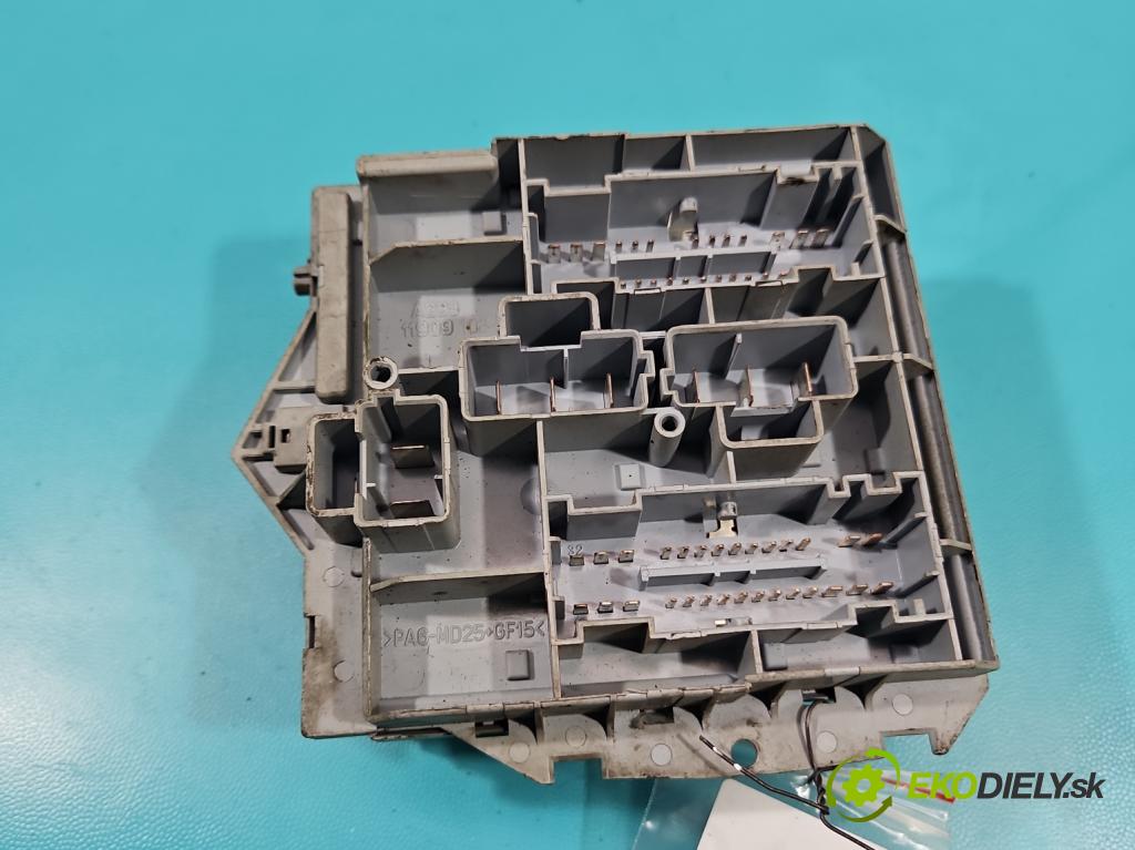 Fiat Stilo 1.6 16V 103 hp manual 76 kW 1596 cm3 5- skříňka pojistková 46846105 (Pojistkové skříňky)