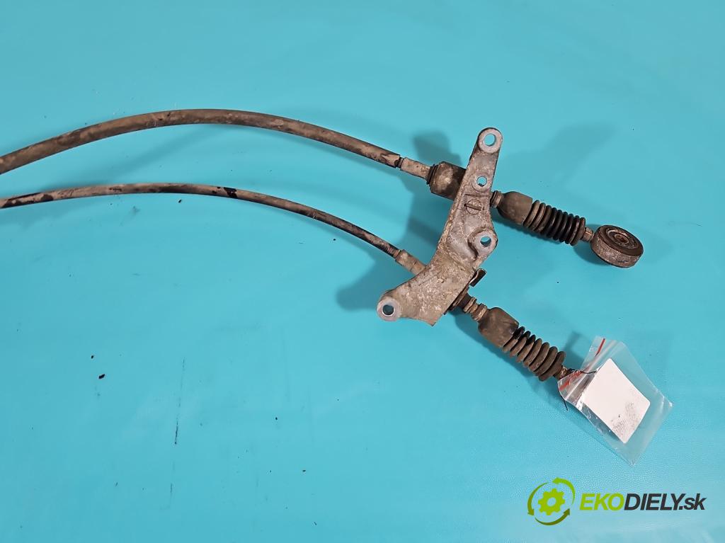 Honda Jazz II 2002-2008 1.3b: 83 HP manual 61 kW 1339 cm3 5- Páka: Změny: stupeň,rýchlosť  (Rýchlostné páky / kulisy)