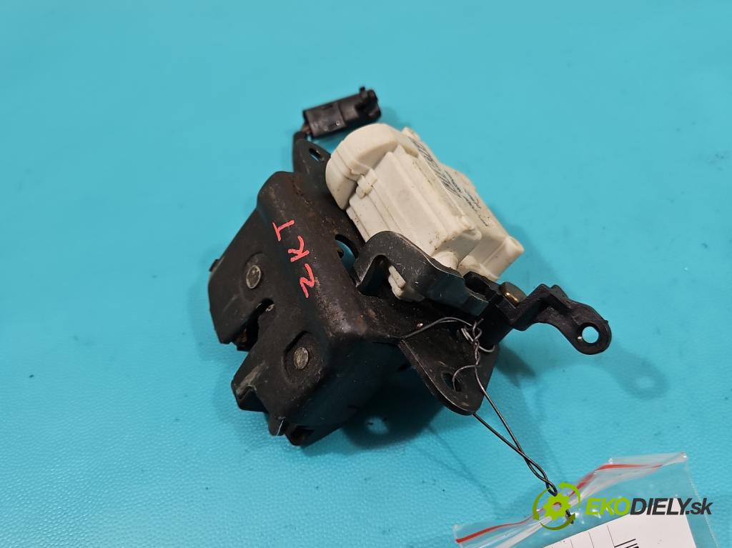 Fiat Stilo 1.6 16V 103 hp manual 76 kW 1596 cm3 5- zámek kufrových dveří zadní