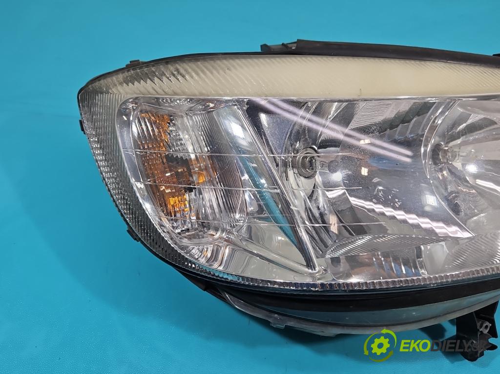 Opel Zafira A 1999-2005 1.8 16v 116 HP manual 85 kW 1796 cm3 5- Reflektor: pravý  (Pravé)