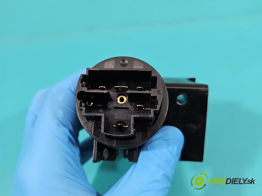 Fiat Stilo 1.6 16V 103 hp manual 76 kW 1596 cm3 5- řídící jednotka motoru 51759028