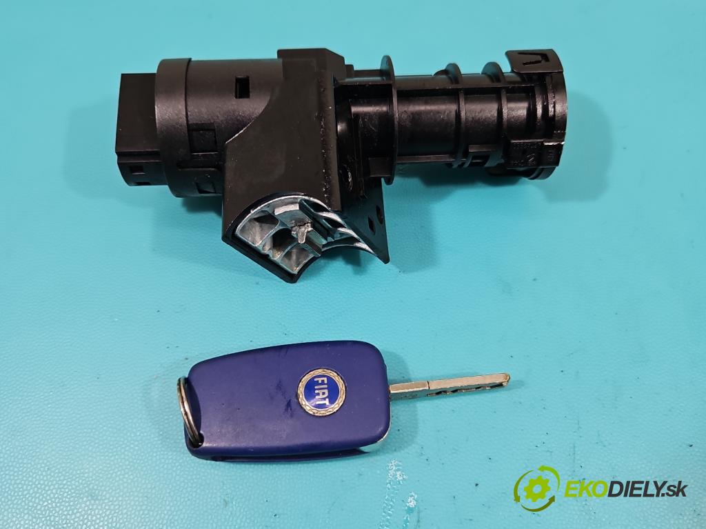 Fiat Stilo 1.6 16V 103 hp manual 76 kW 1596 cm3 5- řídící jednotka motoru 51759028