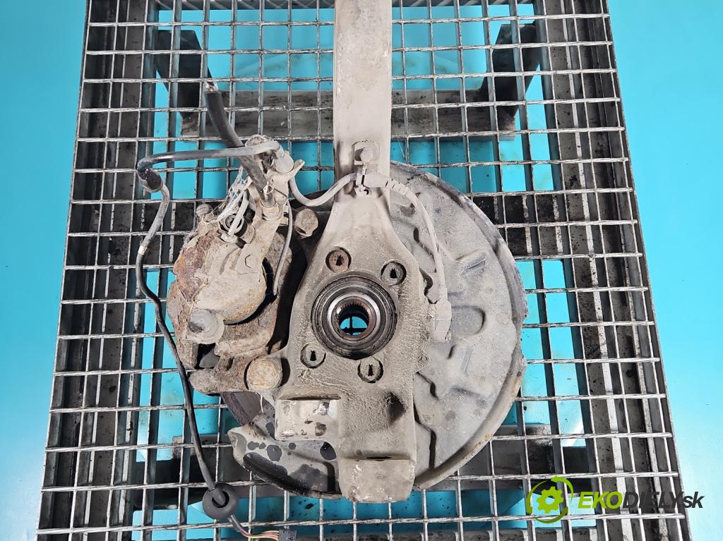 Audi A4 B6 2000-2004 1.9 TDI 131 HP manual 96 kW 1896 cm3 4- náboj ľavé  (Náboje)