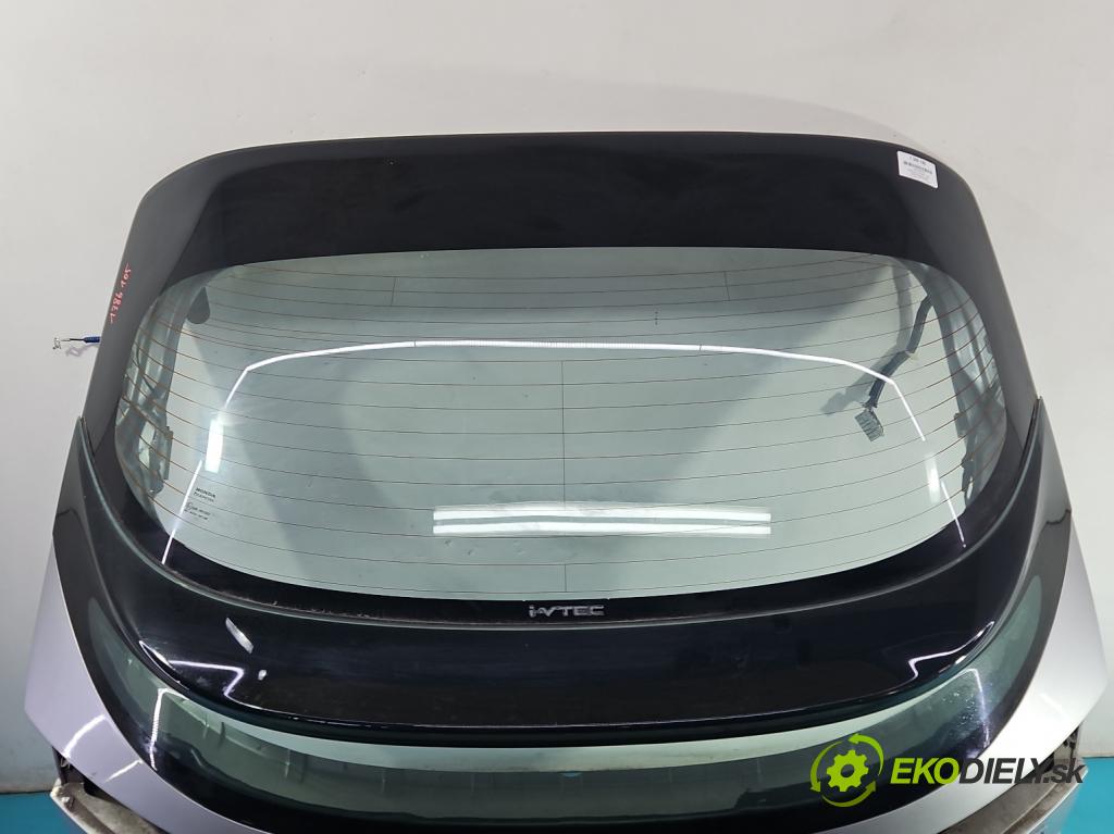 Honda Civic VIII 2006-2011 1.8 16v 140 hp manual 103 kW 1799 cm3 5- zadní kufrové dveře  (Zadní kapoty)