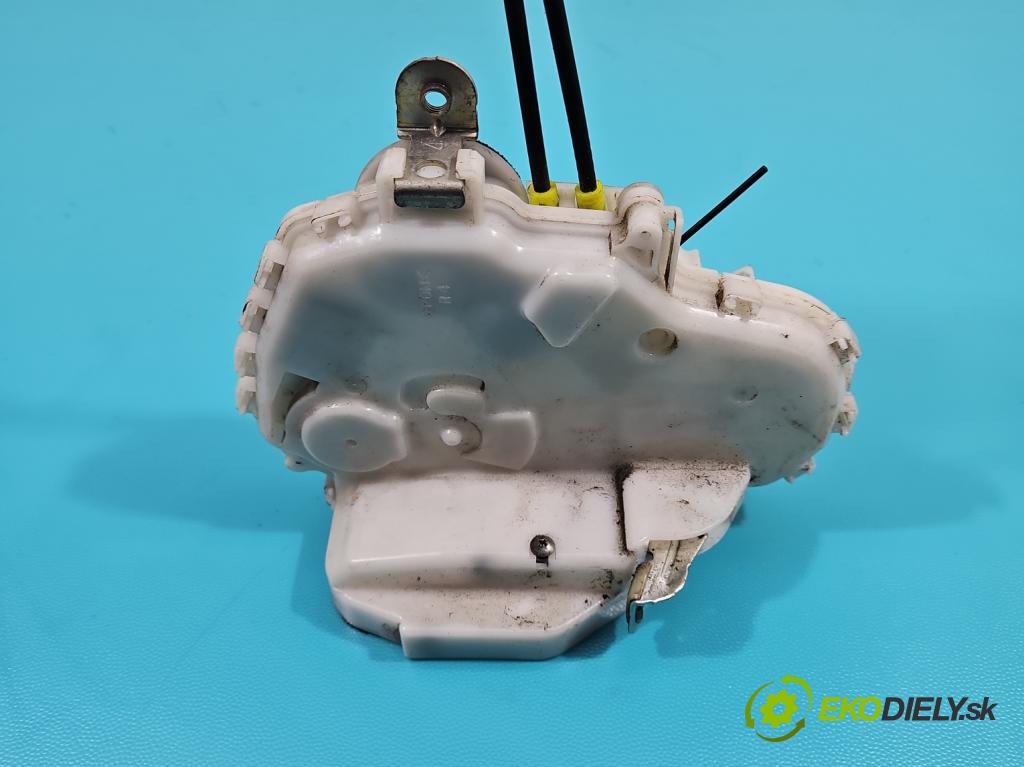 Honda Civic VIII 2006-2011 1.8 16v 140 hp manual 103 kW 1799 cm3 5- zámek zadní pravý 72611-SMG-G0