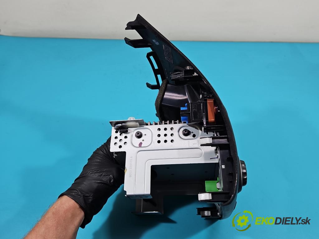 Honda Civic VIII 2006-2011 1.8 16v 140 HP manual 103 kW 1799 cm3 5- Radio originál 39100-SMG-G016-M1
