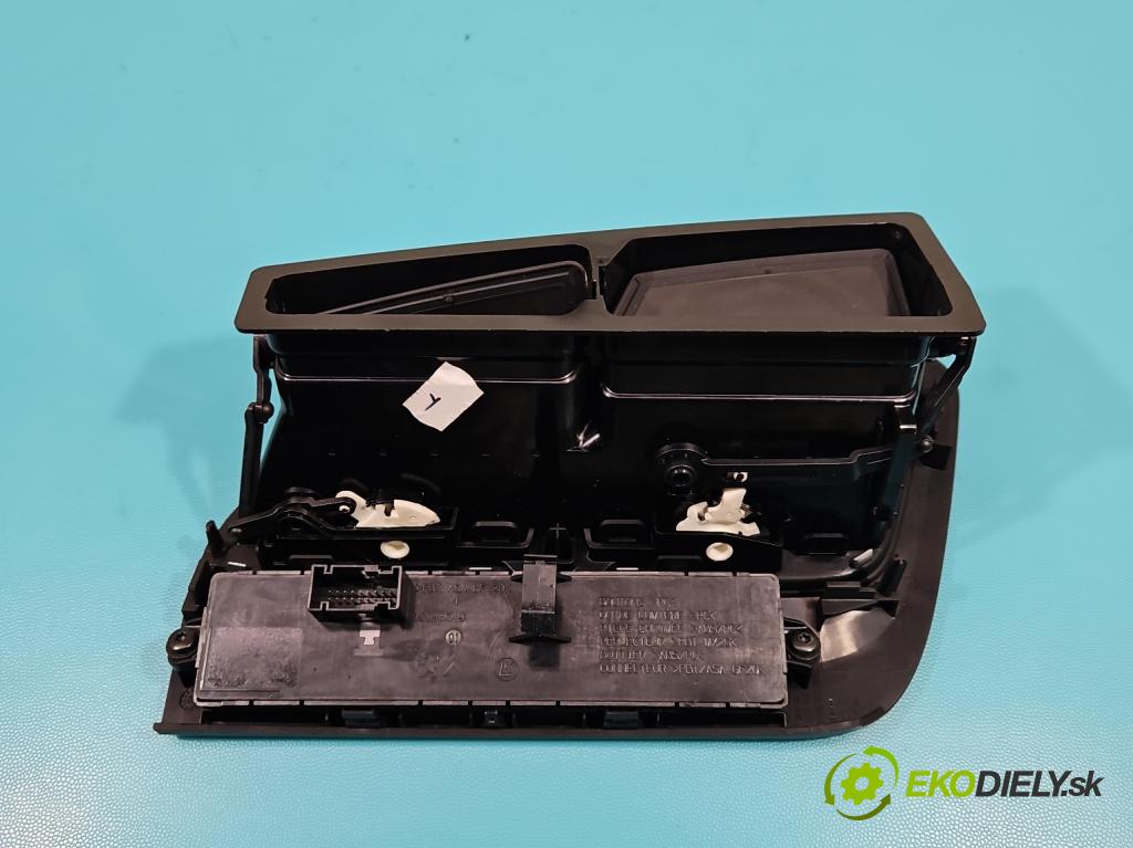 Peugeot 5008 I 2009-2017 2.0 hdi 163 HP automatic 120 kW 1997 cm3 5- Mřížka: kúrenia stredová 9686528077 (Mriežky kúrenia (fukáre))