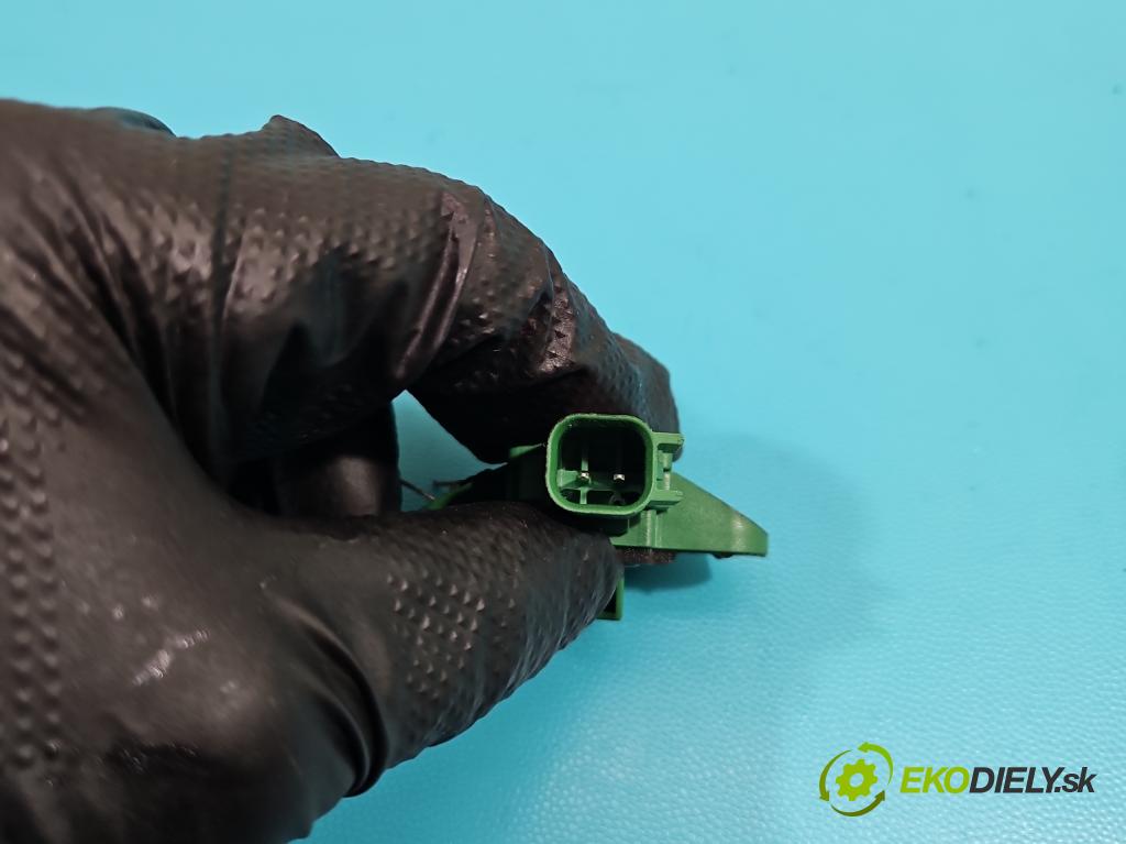 Suzuki SX4 S-Cross 2013-2021 1.4 T 129 HP manual 95 kW 1373 cm3 5- snímač šokovat: 5WK44770 (Snímače nárazu)