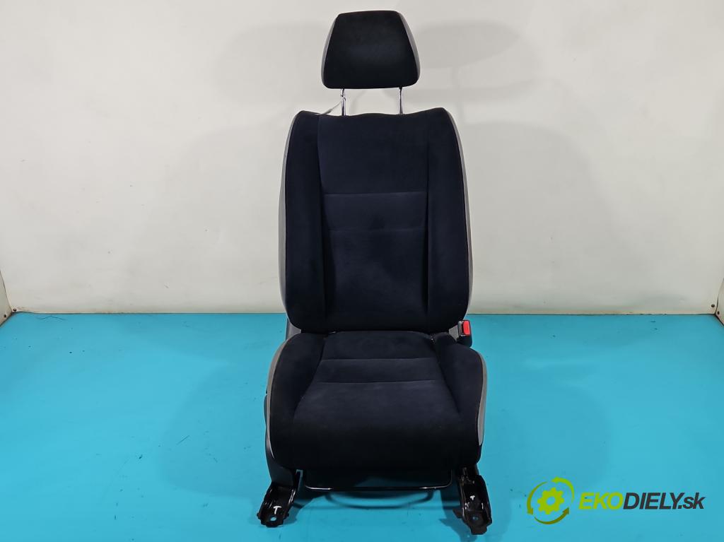 Honda Civic VIII 2006-2011 1.8 16v 140 HP manual 103 kW 1799 cm3 5- Sedačka pravý  (Sedačky, sedadlá)